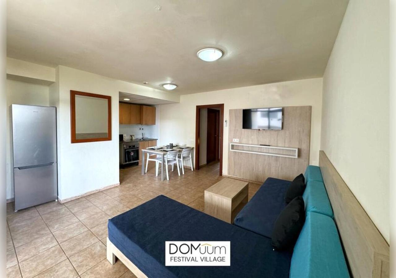 Domuum Holidays - Festival Village Salou Dış mekan fotoğraf