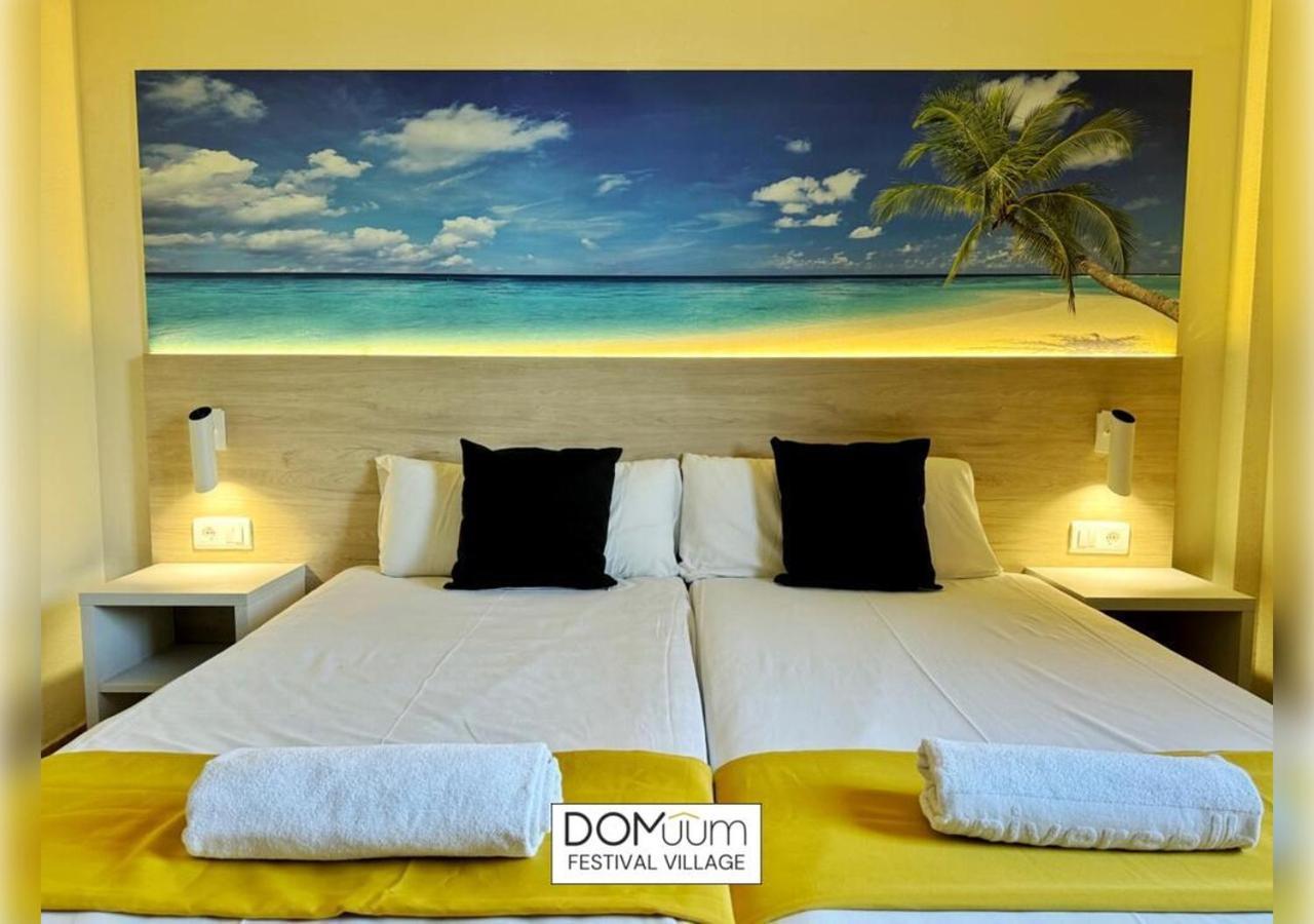 Domuum Holidays - Festival Village Salou Dış mekan fotoğraf