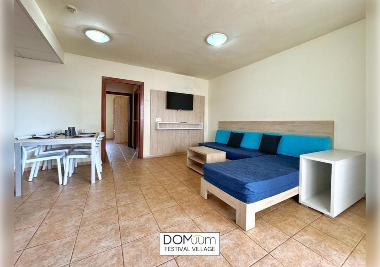 Domuum Holidays - Festival Village Salou Dış mekan fotoğraf