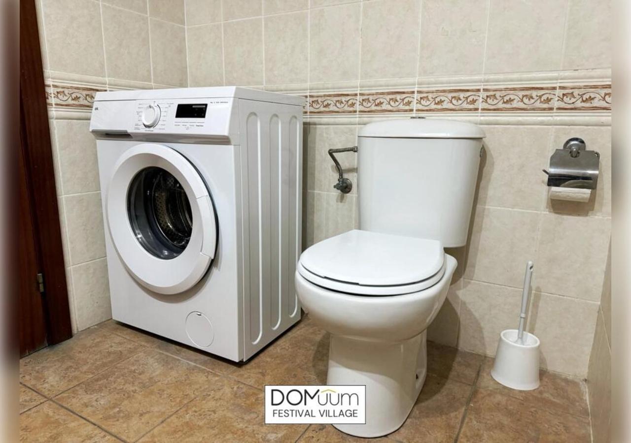 Domuum Holidays - Festival Village Salou Dış mekan fotoğraf